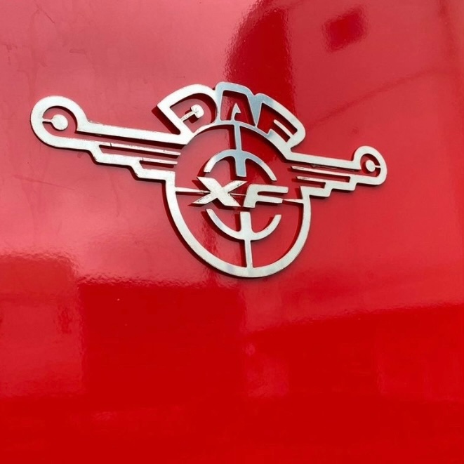 Накладки на низ дверей SCANIA 6-series Накладки на низ дверей SCANIA 6-series — изображение 1