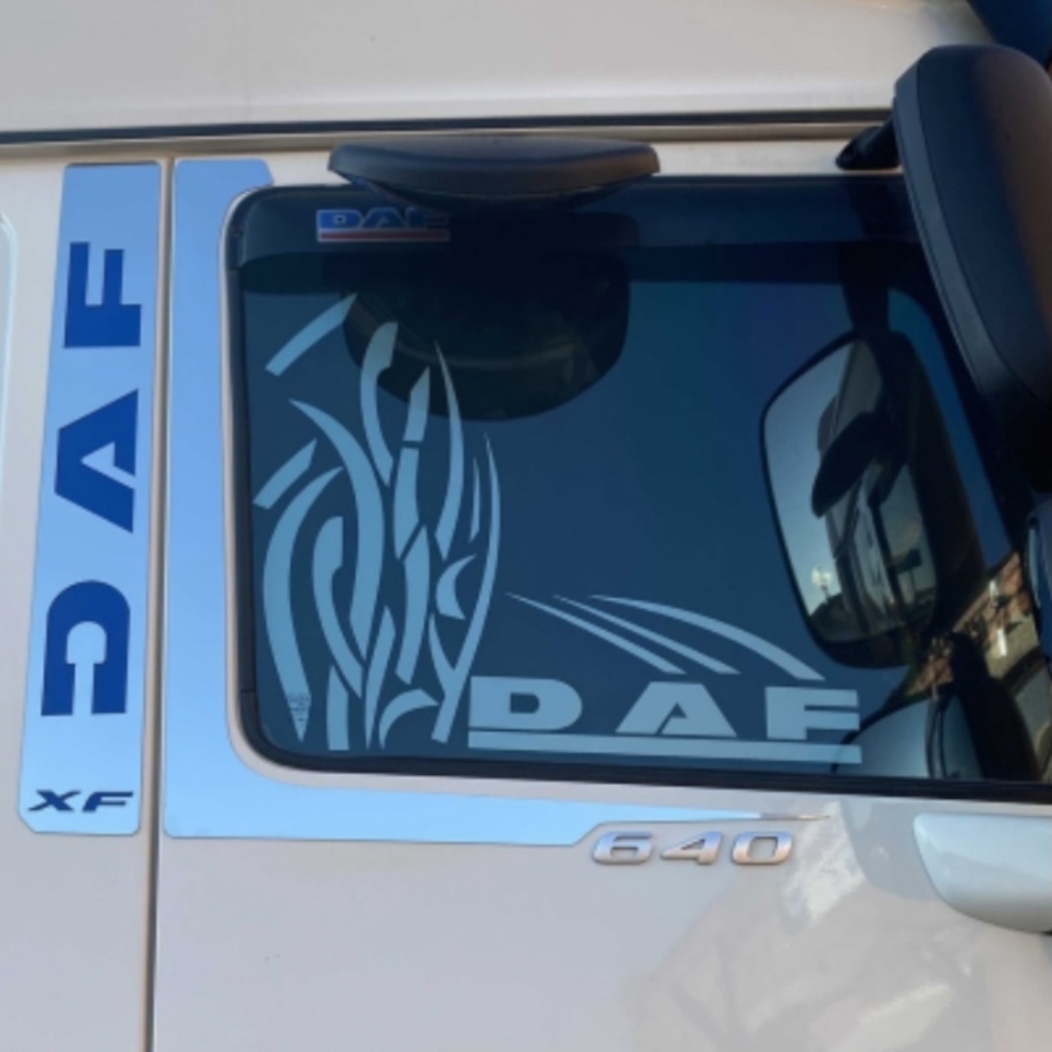Комплект накладок на стойки DAF 105/106 XF Комплект накладок на стойки DAF 105/106 XF — изображение 1