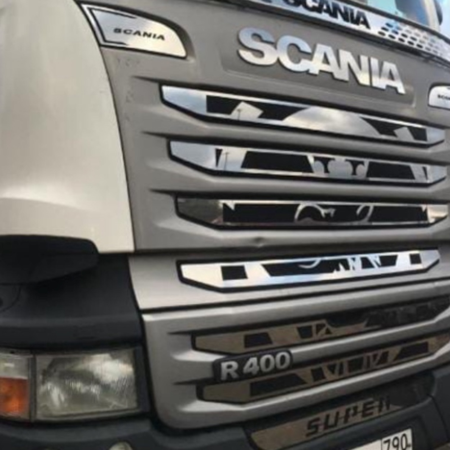 Накладки капота SCANIA R 5-series Накладки капота SCANIA R 5-series — изображение 1